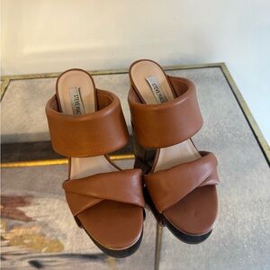 Steve Madden block wicker sandal heels size 8